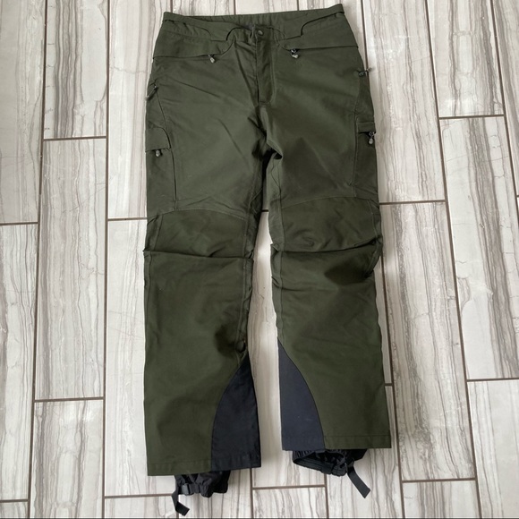 Patagonia Other - Patagonia ski/snowboard pants. EUC